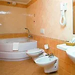 Hotel Capri 3s Bardolino