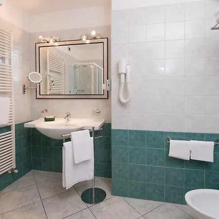 Capri Hotel Bardolino