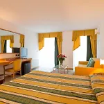 Capri 3s Hotell 3*