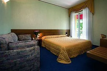 Hotel Capri 3s