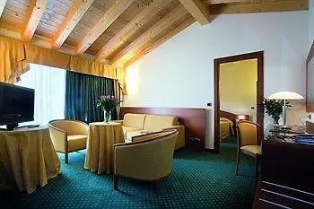 Hotel Capri 3s