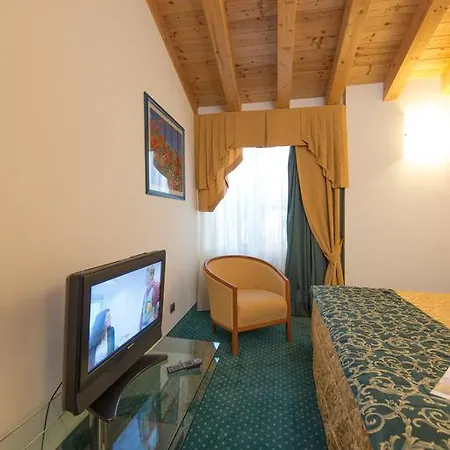Capri 3s Hotel