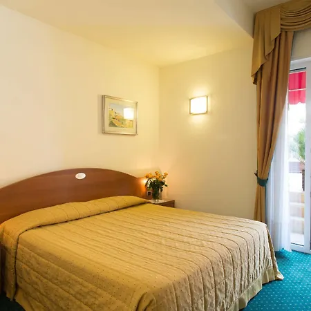 Capri 3s Hotel 3*
