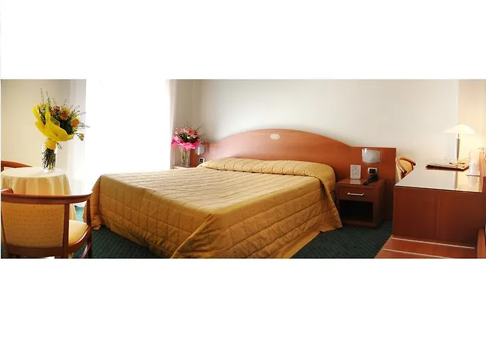 Capri 3s Готель 3*