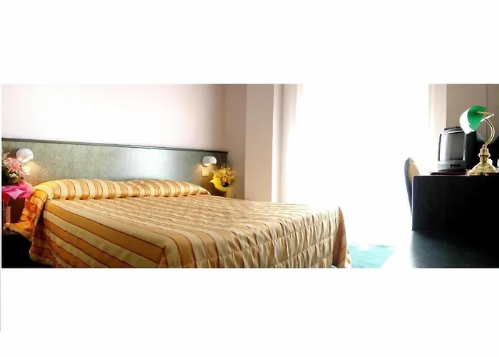 Capri 3s Готель 3*