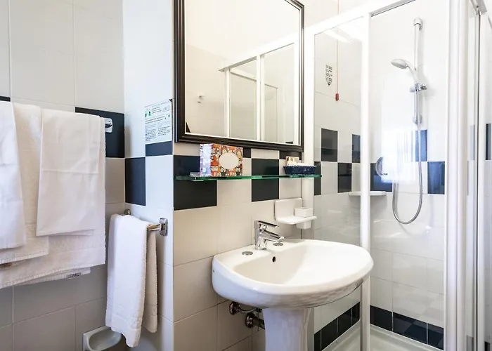 Hotel Capri 3s Bardolino